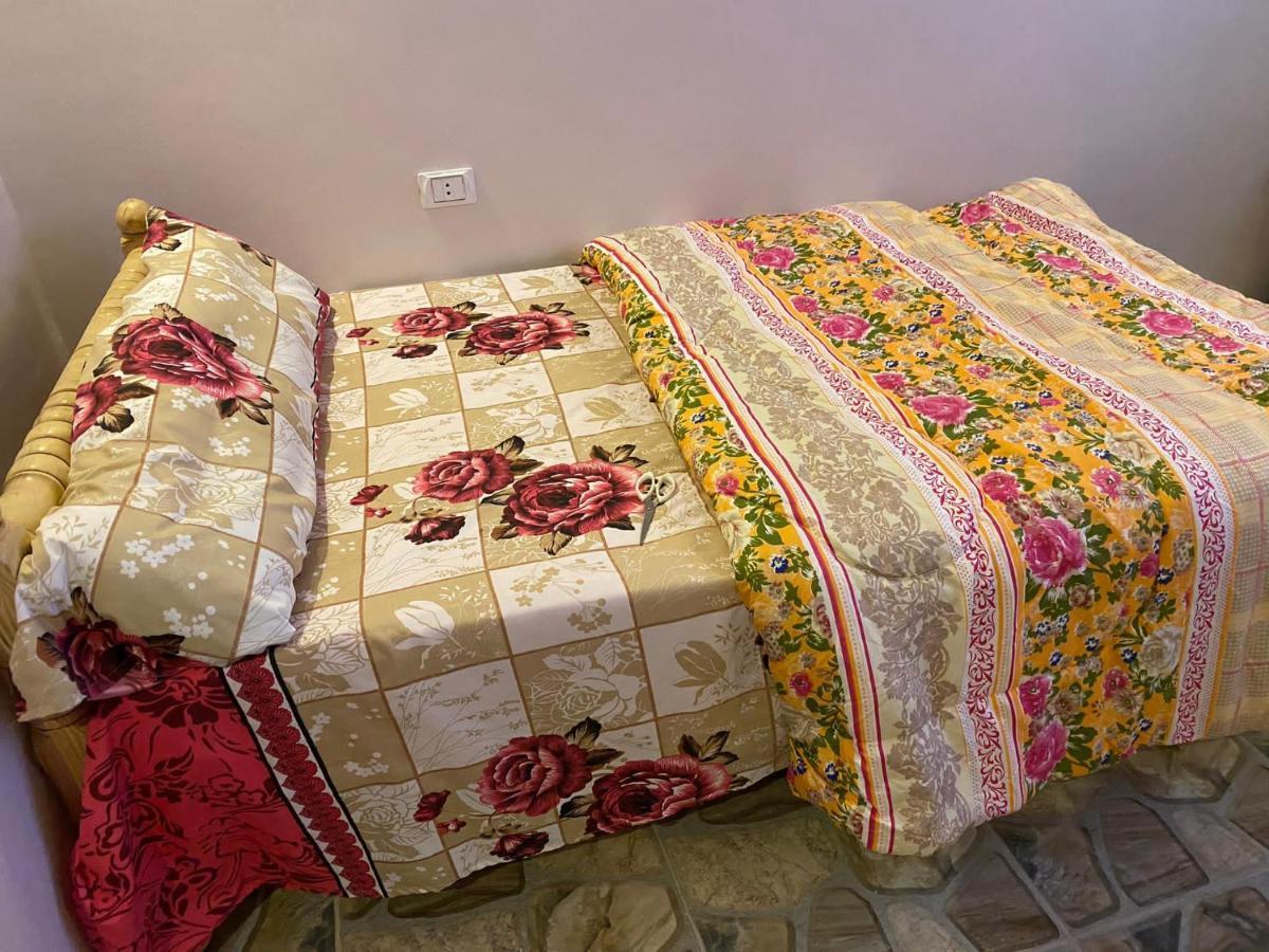 Kafret el-Gabal Toman Pyramids Hotel מראה חיצוני תמונה